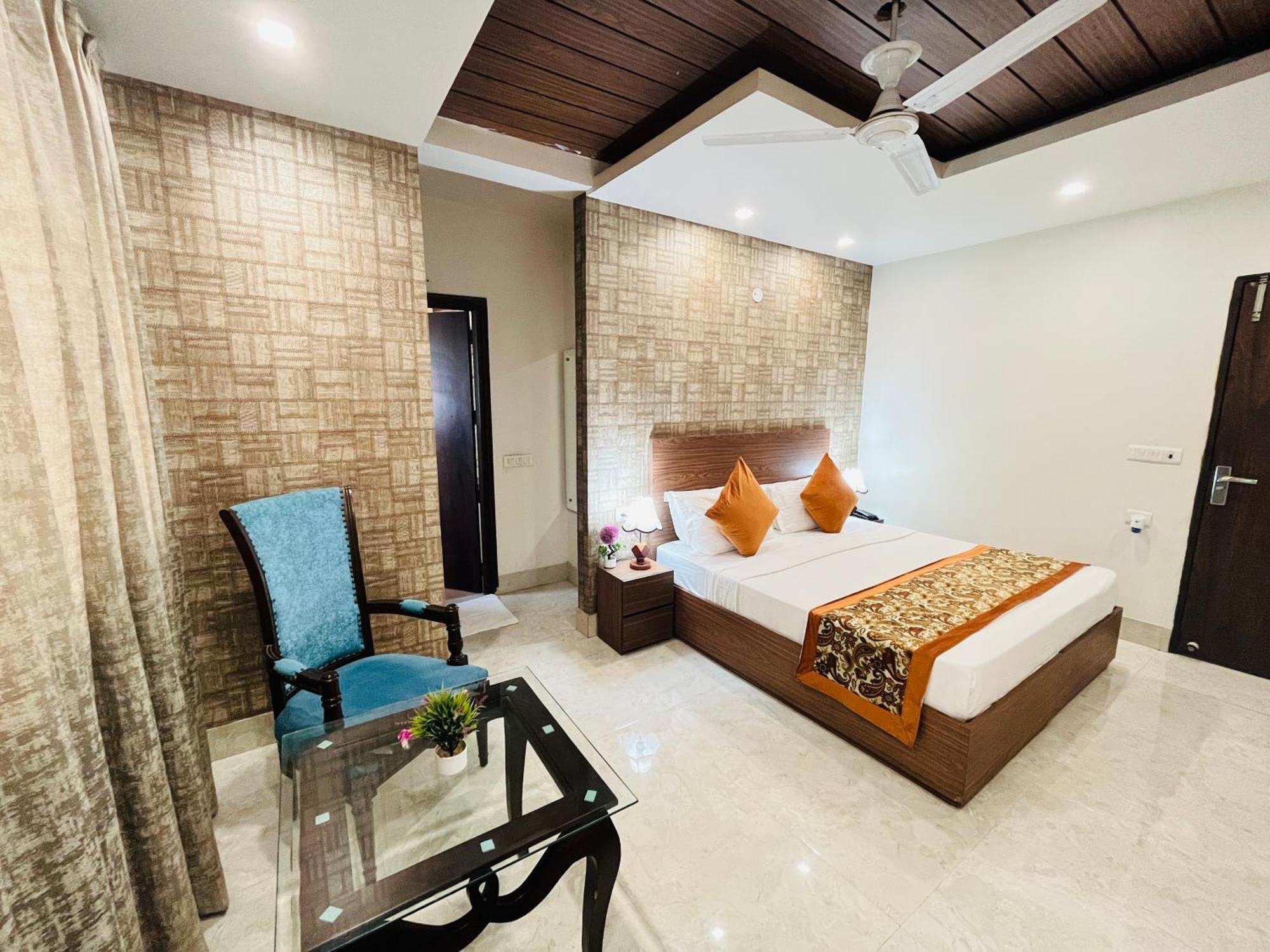 Hotel Dayal Regency, Shushant Lok Sector 29, Near Fortis Hospital Gurgaon Exterior photo