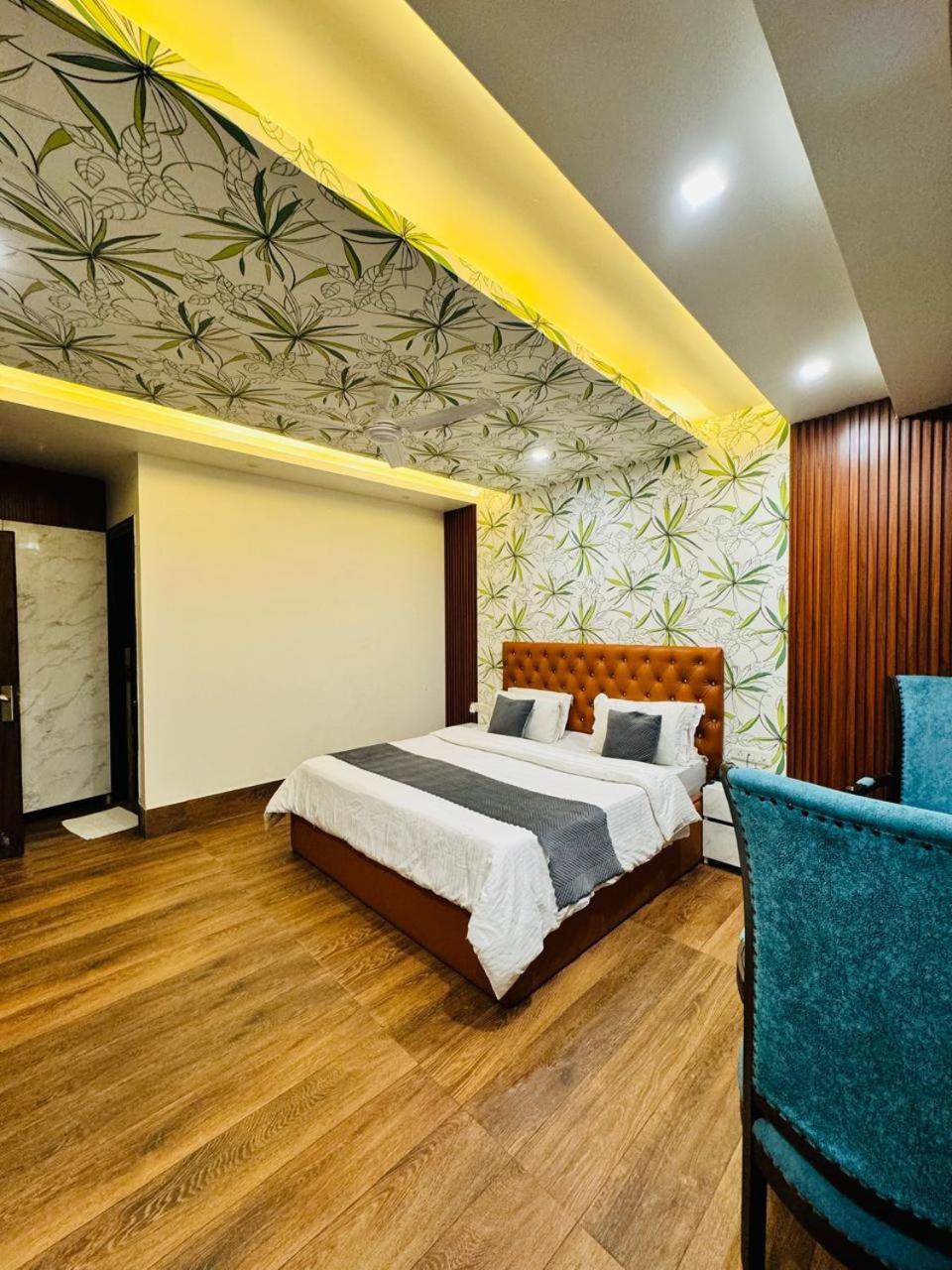 Hotel Dayal Regency, Shushant Lok Sector 29, Near Fortis Hospital Gurgaon Exterior photo