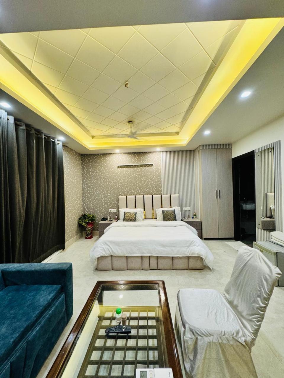 Hotel Dayal Regency, Shushant Lok Sector 29, Near Fortis Hospital Gurgaon Exterior photo