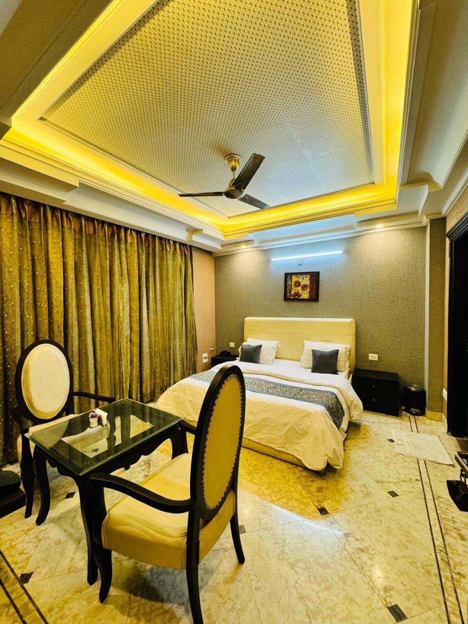 Hotel Dayal Regency, Shushant Lok Sector 29, Near Fortis Hospital Gurgaon Exterior photo