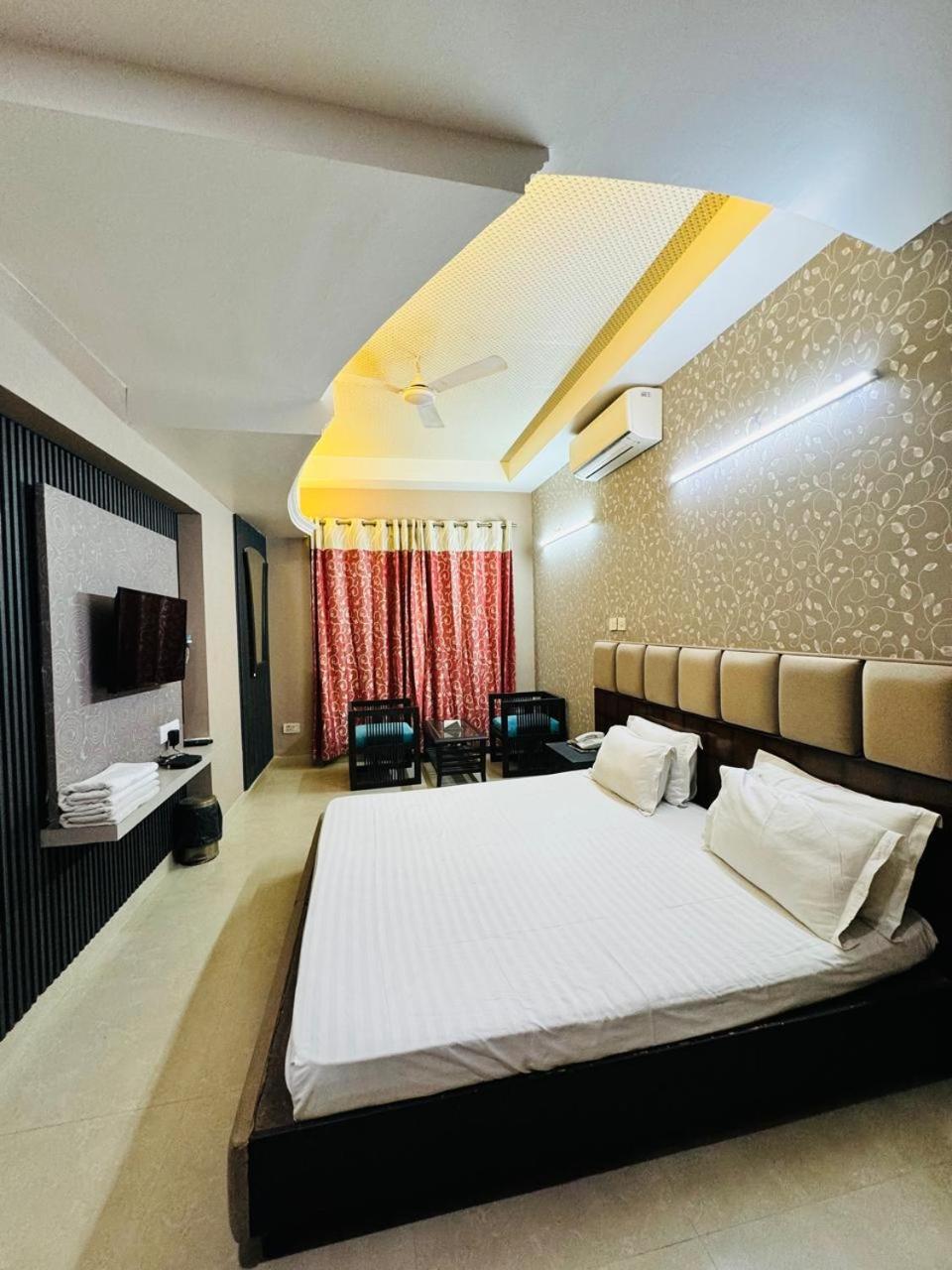 Hotel Dayal Regency, Shushant Lok Sector 29, Near Fortis Hospital Gurgaon Exterior photo